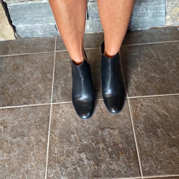 New Cole Haan leather boots ladies - Picture 3 of 4